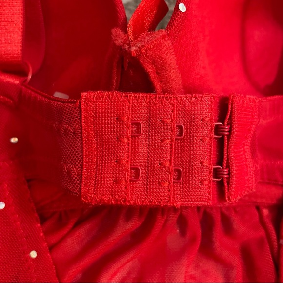 New Spree Size M Santa Red Sheer Babydoll Lingerie & G-String W/ Sequins - Picture 9 of 10